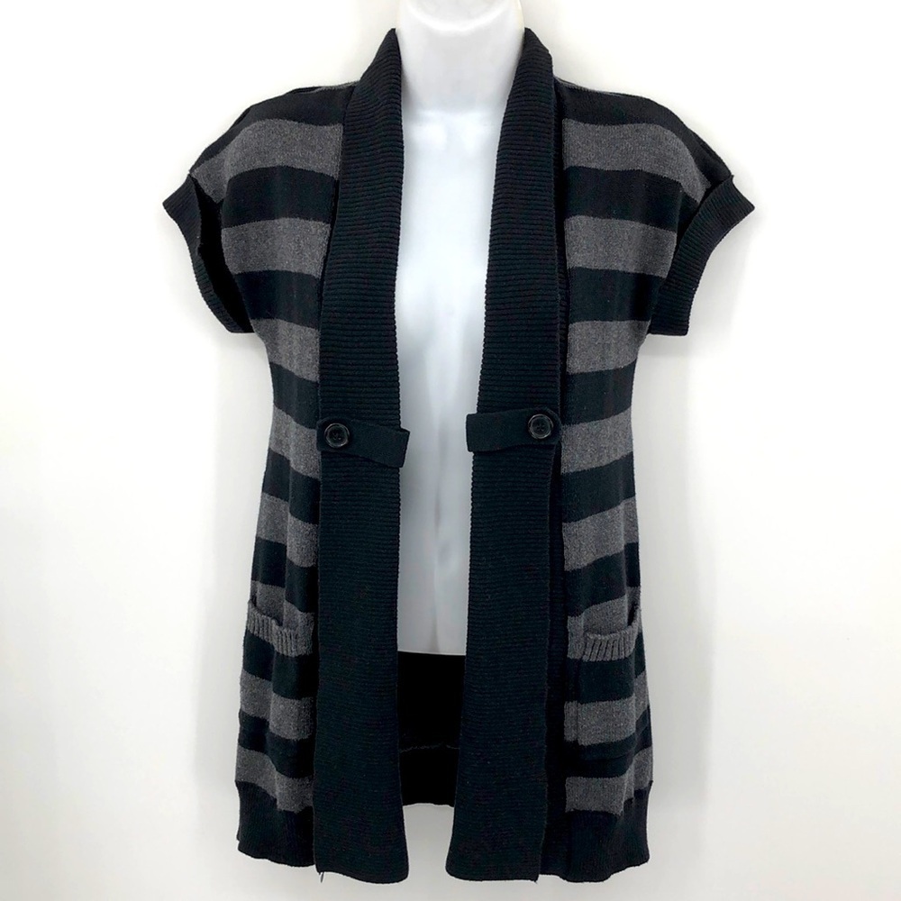 SO Short Sleeved Open Cardigan w/ Beautiful Minimalist Details Size M